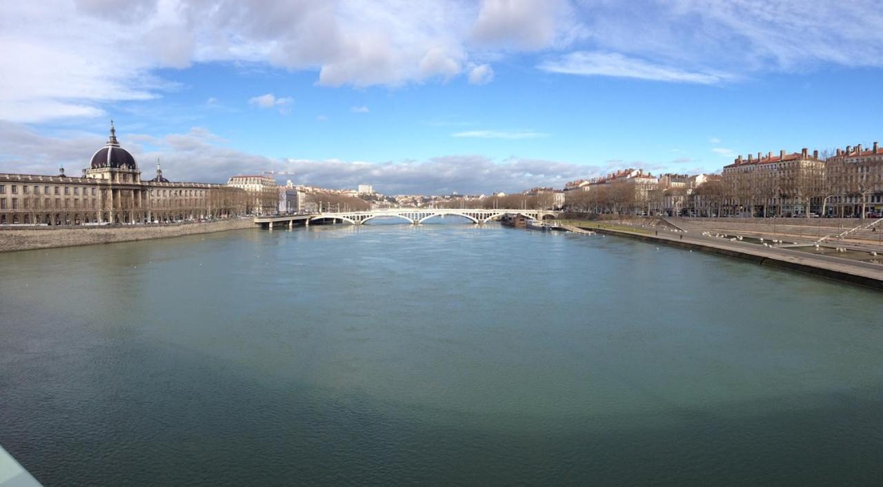 Appartamento Duplex Industriel Au Coeur De Lione Esterno foto